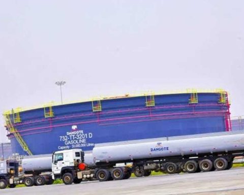 Dangote Refinery Partners With Marketers For Weekly Supply Of 60 Million Litres Of Petrol