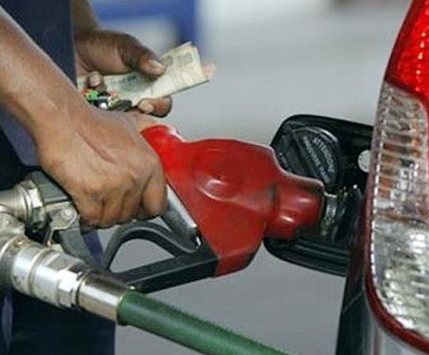 Petrol Price Drops To N925 At Private Depots, Marketers Count Losses