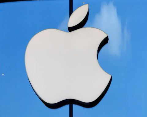 DR Congo Sues Apple Over Illegal Mineral Exploitation