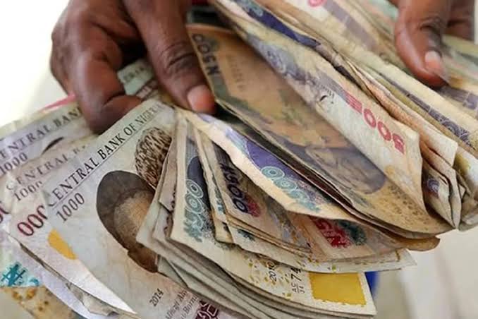 Cash Scarcity: Nigerians Express Concerns Over Financial Struggles This Festive Season