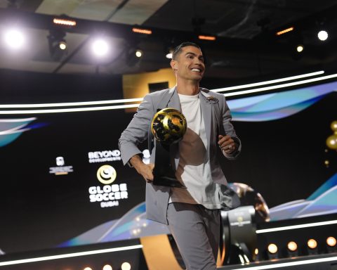 Ronaldo wins best player in middle east