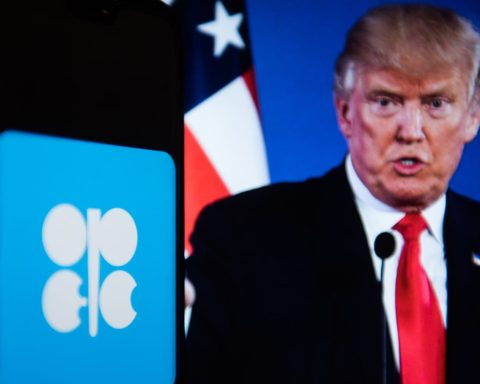 Trump Urges OPEC To Slash Oil Prices As Crude Prices Dip