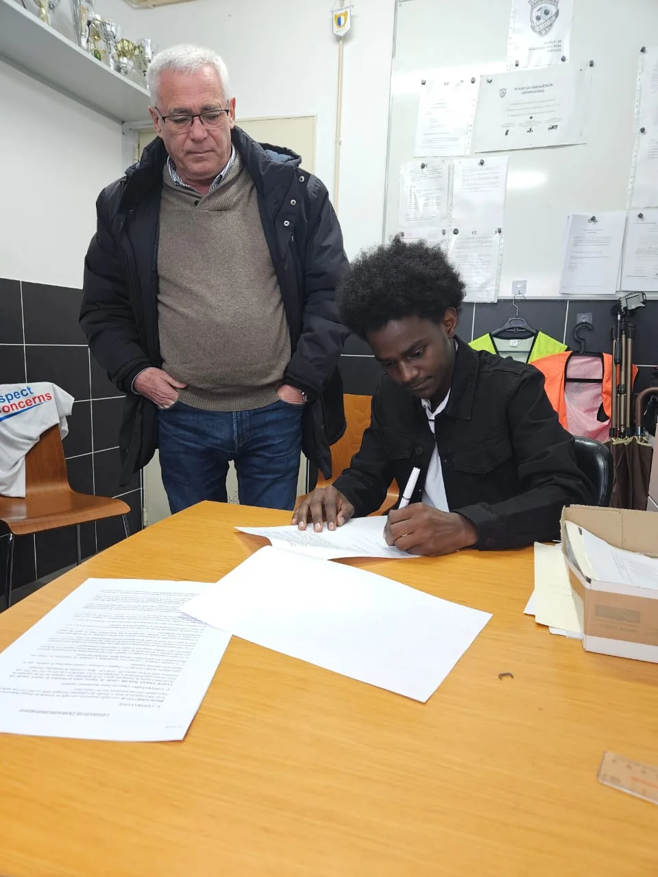 year old Nigerian Footballer Yaqub Usman Malah Signs Contract With Portugal Football Club