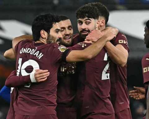 Man City thrash Ipswich