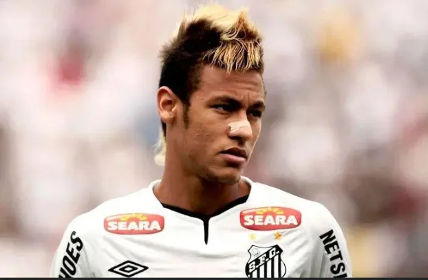 Neymar Returns To Santos After Leaving Al Hilal