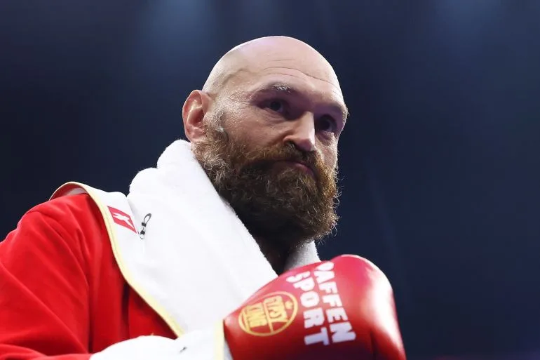 Tyson Fury announces retirement