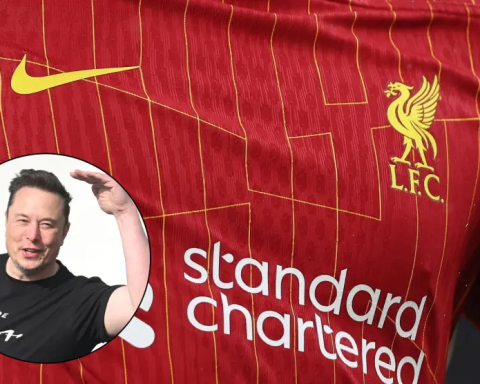 elon musk shows liverpool interest