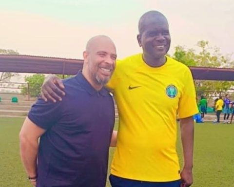 Super EAgles Coach Eric Chelle and Flying Eagles handler Aliyu Zubairu