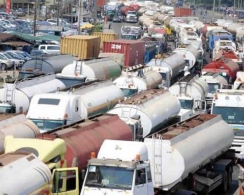 Fuel Crisis Worsens As Tanker Drivers Halt Fuel Loading