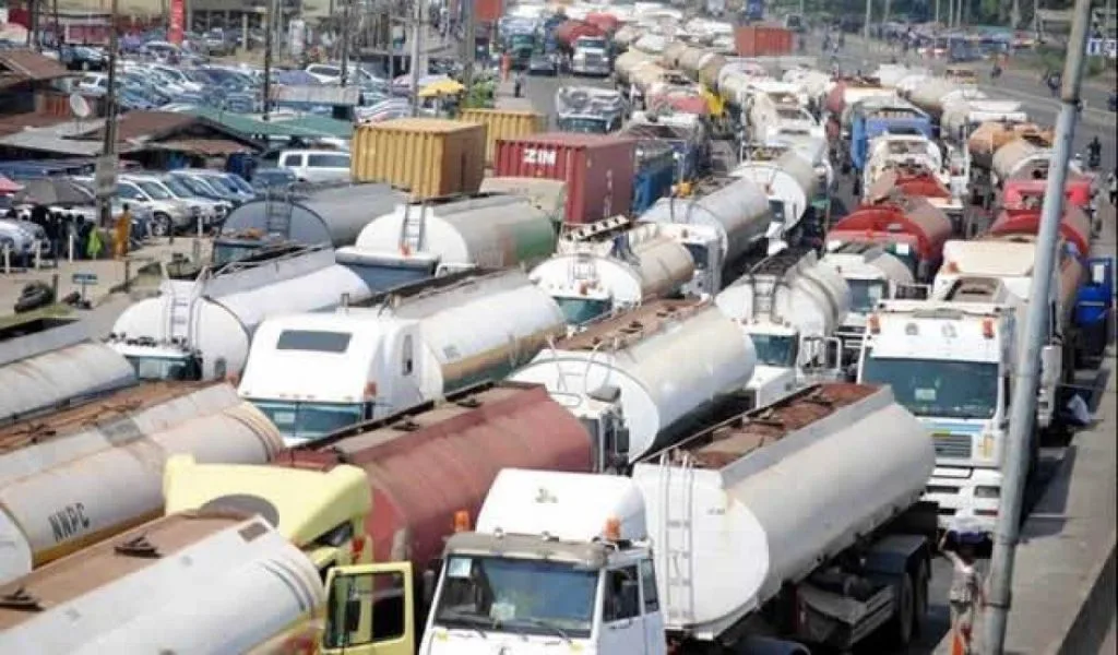 Fuel Crisis Worsens As Tanker Drivers Halt Fuel Loading