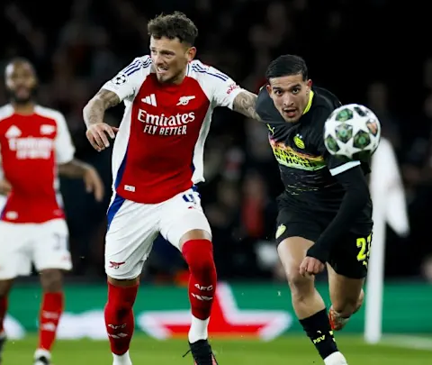 Arsenal advance to quarterfinal on aggregate against PSV