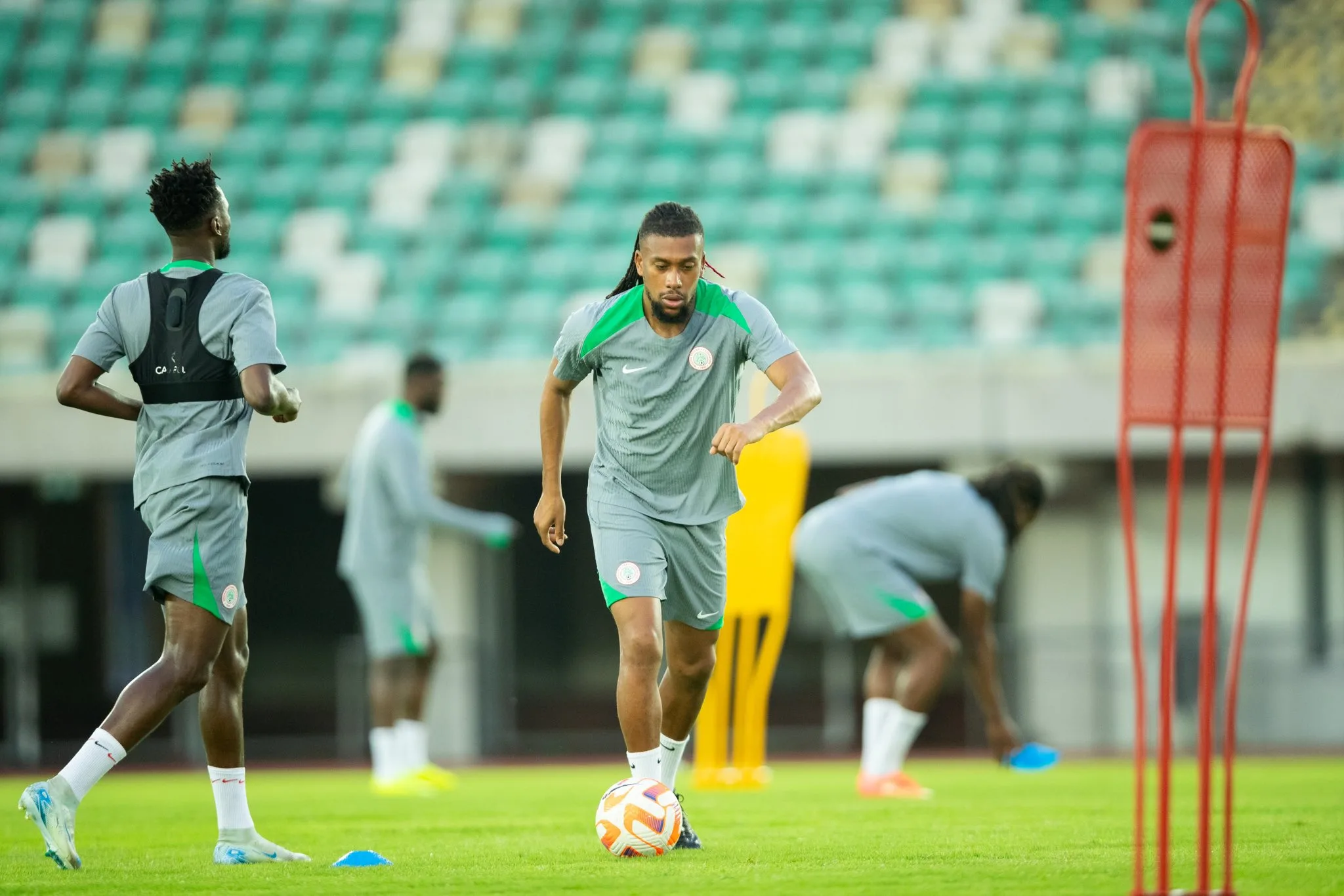 Eagles duo Wilfred Ndidi and Alex Iwobi during traiing